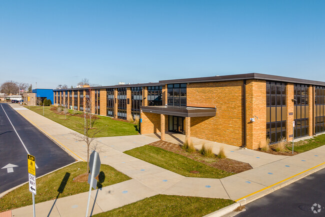 Gemini Middle School serves grades 6-8 while receiving above average scores on Niche.com