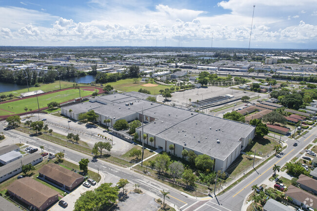 Hallandale High School, Hallandale Beach FL Rankings & Reviews - Homes.com