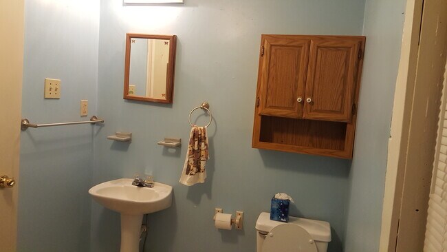 416 Bessemer Ave, Lyndora, PA 16045 - photo 7