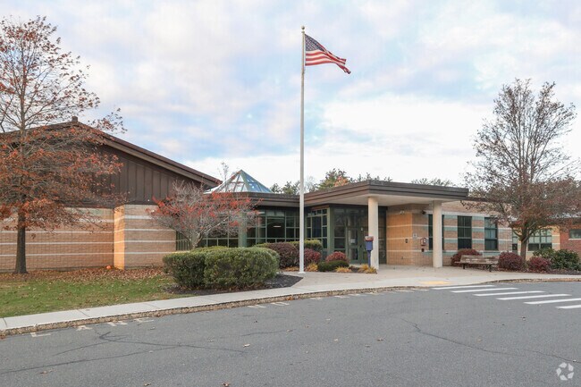 North Beverly Elementary is a public school located in Beverly, MA.