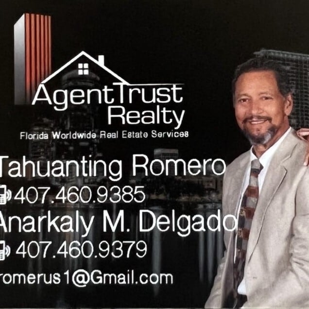 Agent Photo