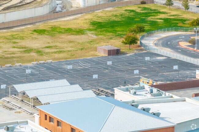 Your kids will enjoy learning in the inspiring atmosphere of Desert Ridge Academy.