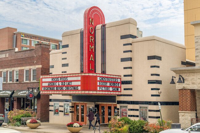 Pleasant Hills is located near many of the attractions that Normal, Illinois has to offer.