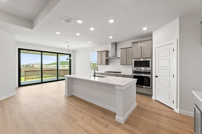 13530 Henri Castro Way, San Antonio, TX 78253 - photo 4