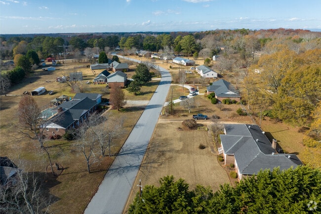 Farther out the parcels and homes in Piedmont are larger in size.