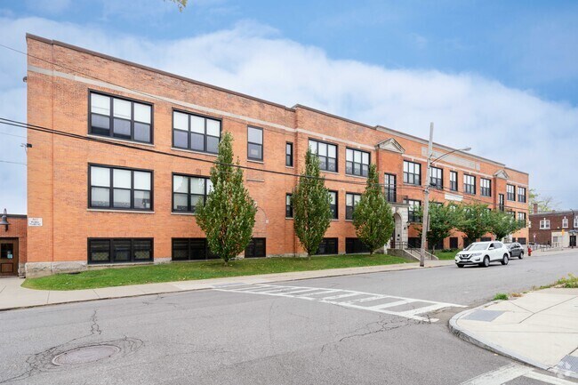 Located in Fillmore-Leroy, PS 61 Arthur O. Eve School of Distinction serves 260 students from pre-K through fourth grade.