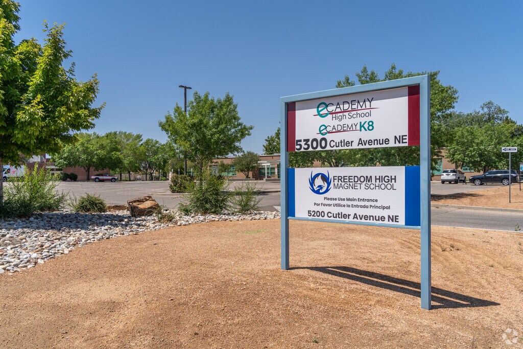 Discover innovative learning opportunities at ECADEMY in Albuquerque.