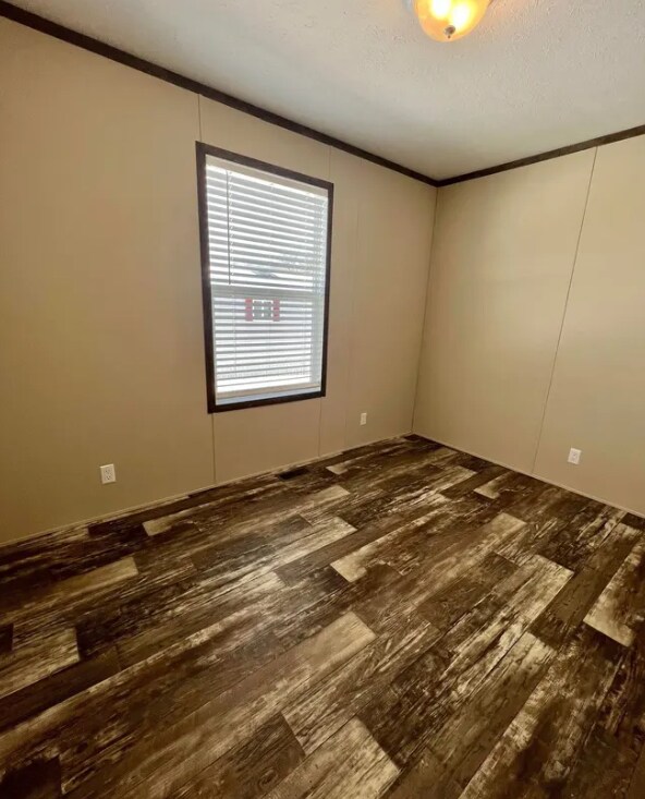 6580 N Hampshire Dr, Holly, MI 48442 - photo 4