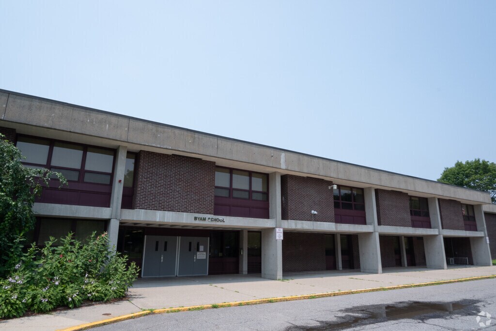 Byam Elementary School is located in the South Chelmsford neighborhood of Massachusetts.