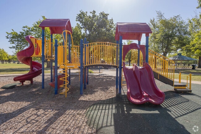 Playground at Earlywine Park in Lakeridge Run