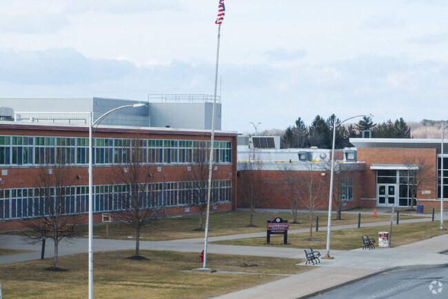 Gloversville has a B overall rating on Niche with a 11 to 1 teacher student ratio.