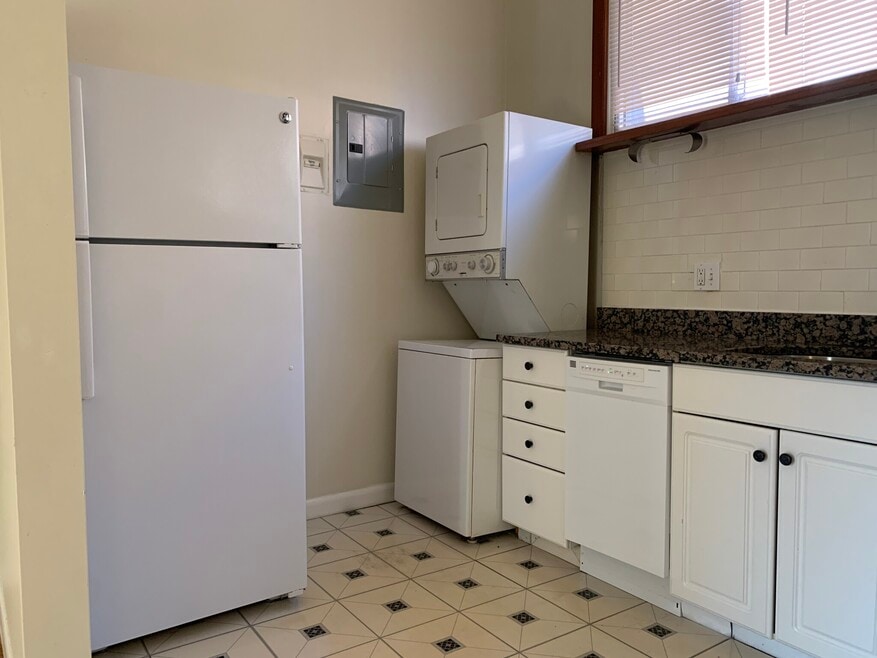 41 Symphony Rd unit 35, Boston, MA 02115 - photo 1