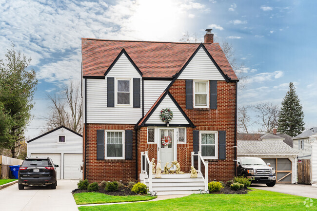 Many homes in Lackawanna feature colonial elements in their architecture.
