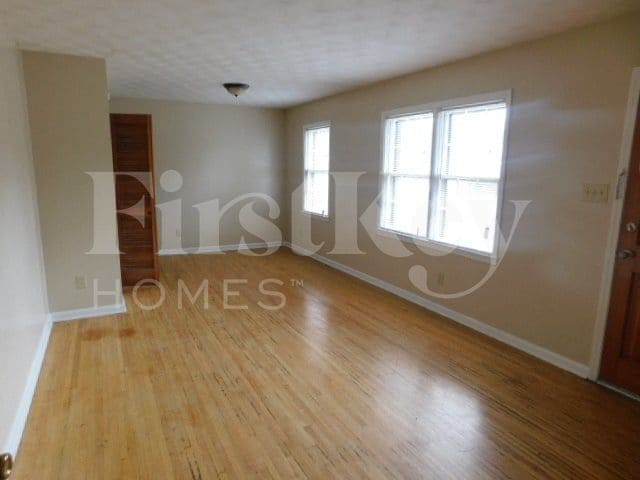 2024 Janis Dr, Memphis, TN 38116 - photo 2
