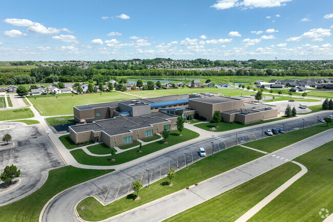 George W. Gibbs Elementary has earned an overall grade of B+ from Niche.com.