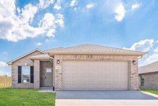 1719 Farmer St, Pea Ridge, AR 72751