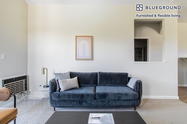 20631 Forge Way unit FL2-ID563, Cupertino, CA 95014 - photo 2