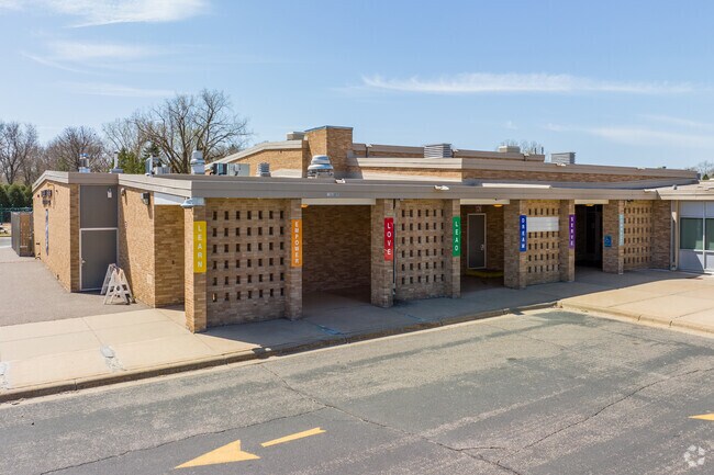 Students in Kohlman Lake attend Weaver Elementary, which earns a C-plus rating from Niche.