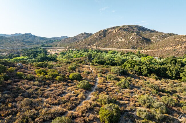 Campo's rural atmosphere comes complete with mountain views.