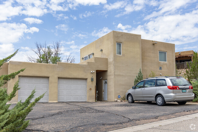 Homes in Monte Sereno are reasonably priced compared to homes closer to downtown.