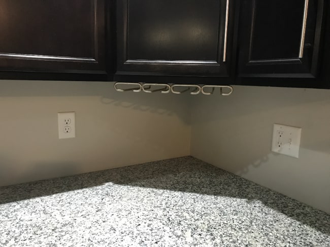 868 1/2 S Main St unit 2, Findlay, OH 45840 - photo 4