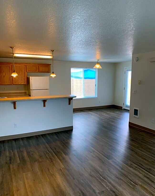 1131 2nd St NW, Salem, OR 97304 - photo 4