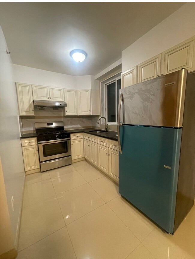 6426 Queens Blvd unit 6D, Woodside, NY 11377 - photo 2