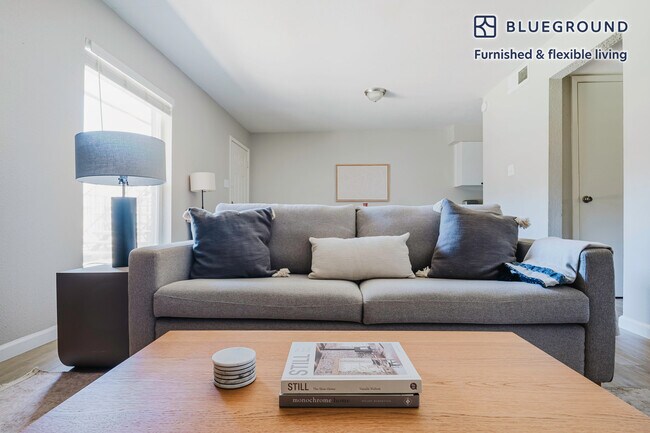 1230 E 38th 1 2 St unit FL1-ID278, Austin, TX 78722 - photo 2