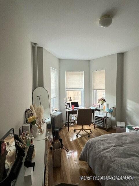 38 Hemenway St Unit 9, Boston, MA 02115