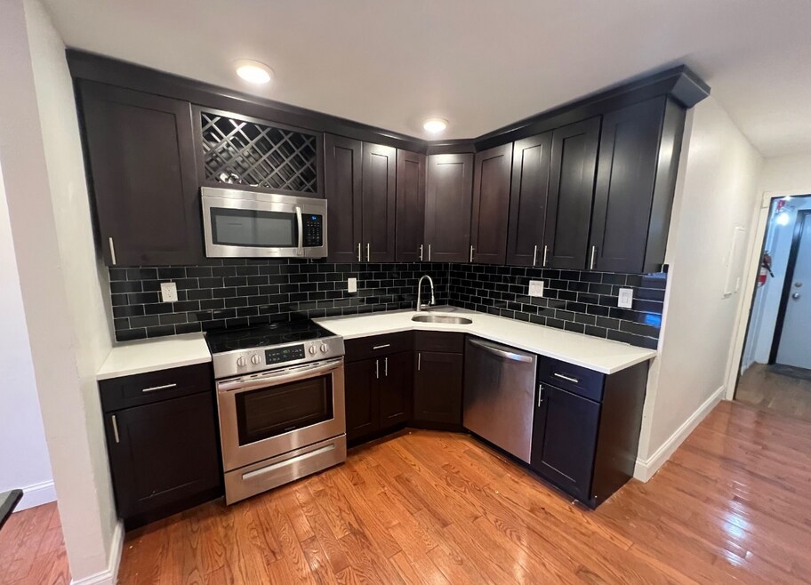 213 Maverick St unit 4, Boston, MA 02128 - photo 1