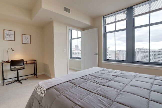 550 14th St S unit FL13-ID1022398P, Arlington, VA 22202 - photo 7