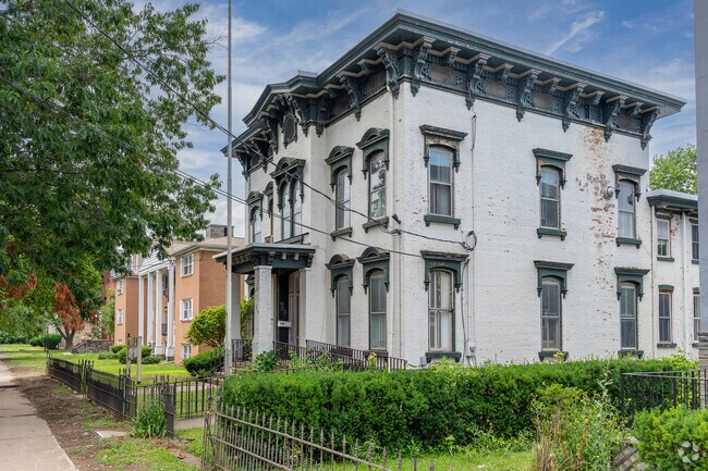 The average home sells for between $250,000 and $300,000 in Utica.