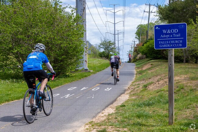 Enjoy a scenic ride with your cycling friends on the W&OD Trail near Pimmit Hills.