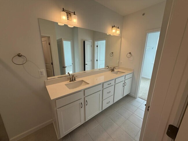 Neabsco Commons, Woodbridge, VA 22191 - photo 4