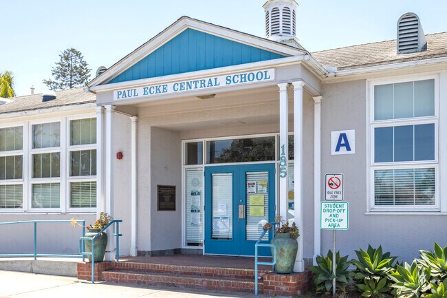Paul Ecke-Central Elementary serves families in the Leucadia community.