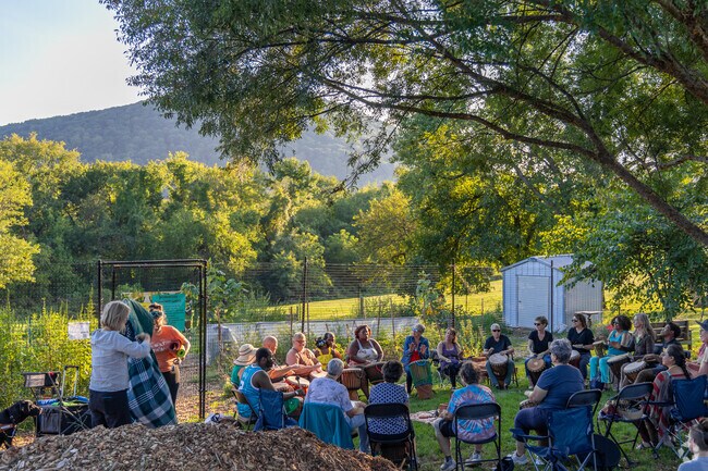 Morningside park hosts small community events like the drum circle.