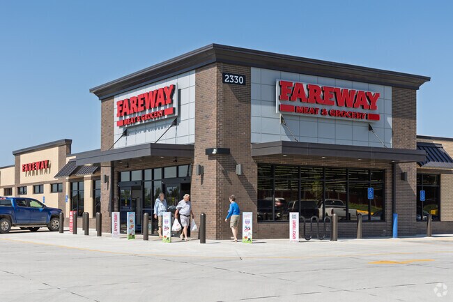 Okoboji residents can grab their daily groceries at the local Fareway.