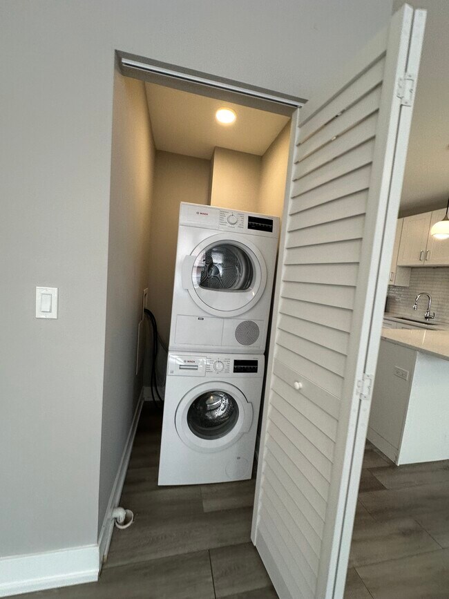 3943 N Janssen Ave unit 1, Chicago, IL 60613 - photo 7