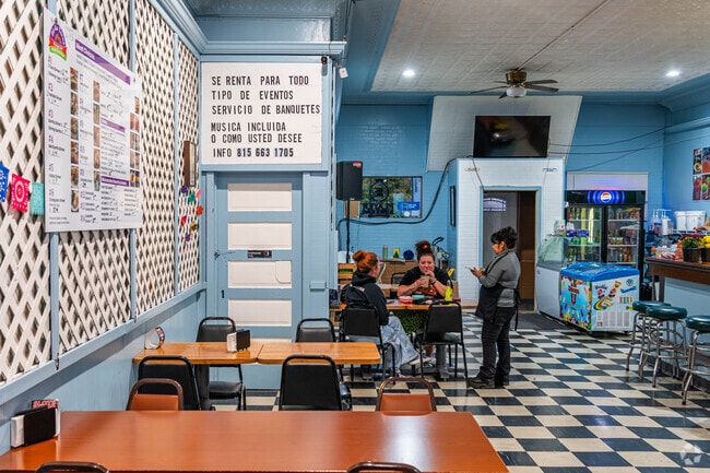 Spring Valley offers a variety of local restaurants, diners, and casual eateries.