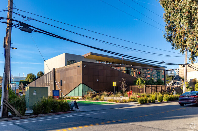 Tide Academy challenges and encourages children to learn in Menlo Park.