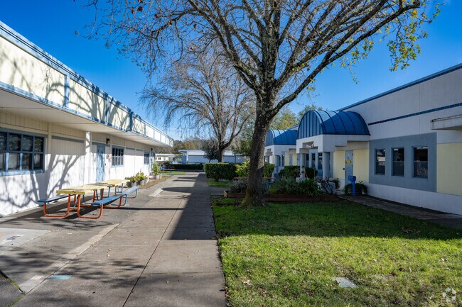 Mattie Washburn Elementary School challenges and encourages children to learn.