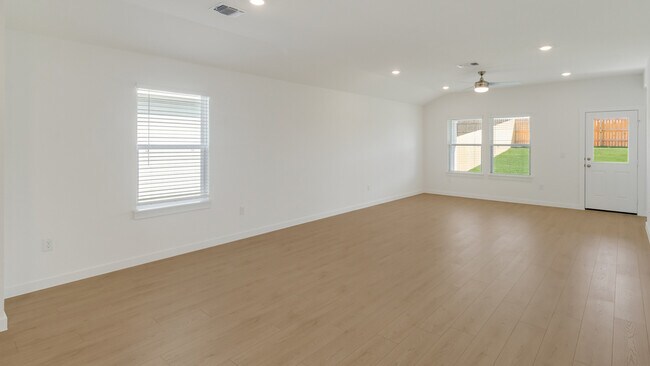 9513 Oxbow Strap Dr, Austin, TX 78724 - photo 4