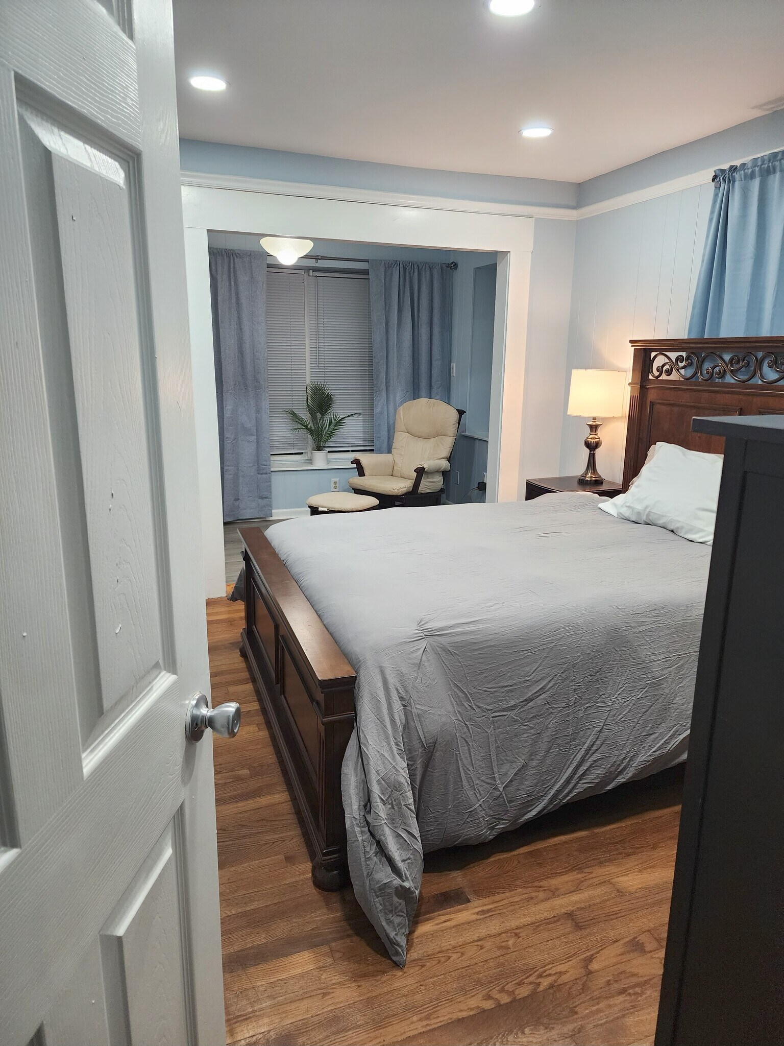 200 N Fourth St unit 200 A, Hampton, VA 23664 - photo 1