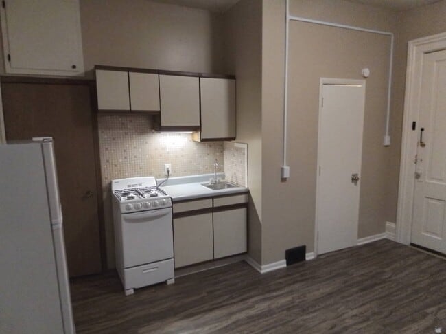 453 N Buckeye St unit B, Wooster, OH 44691 - photo 2