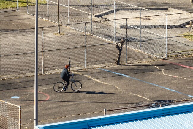 Spring Hill City View residents enjoy the outdoors and easy access to city life.