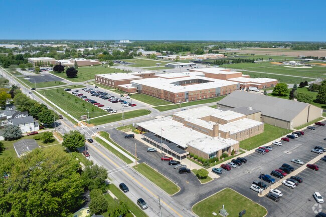 Fremont Ross High School shares its beautiful campus with the middle school and Vanguard Tech Academy.