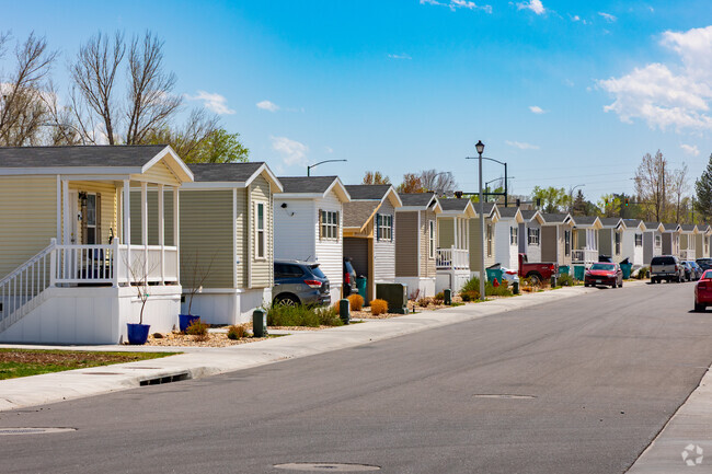 Most of Stoneybrook's manufactured homes have between 1,200 and 1,600 square feet.