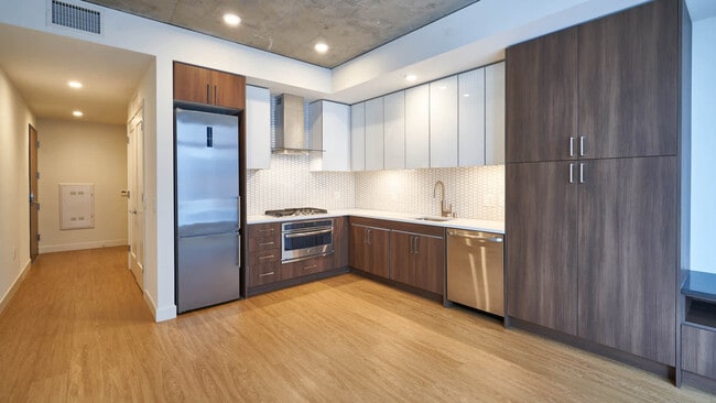 Helios, Seattle, WA 98101 - photo 3