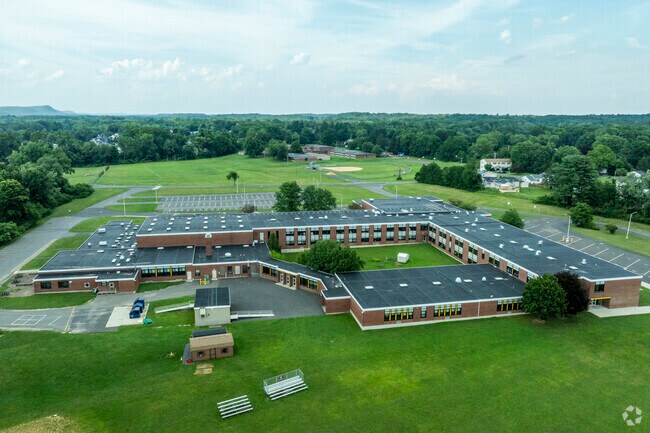 M. Clifford Miller school has 822 students of which  29% of students proficient in reading.
