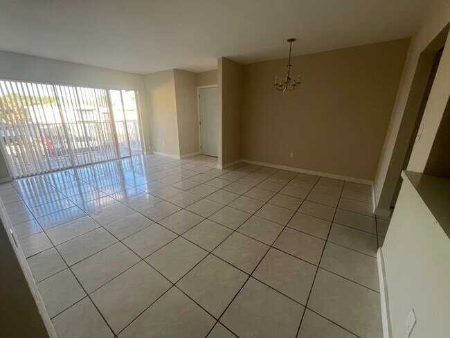 4220 NW 79th Ave unit 2B, Doral, FL 33166 - photo 7